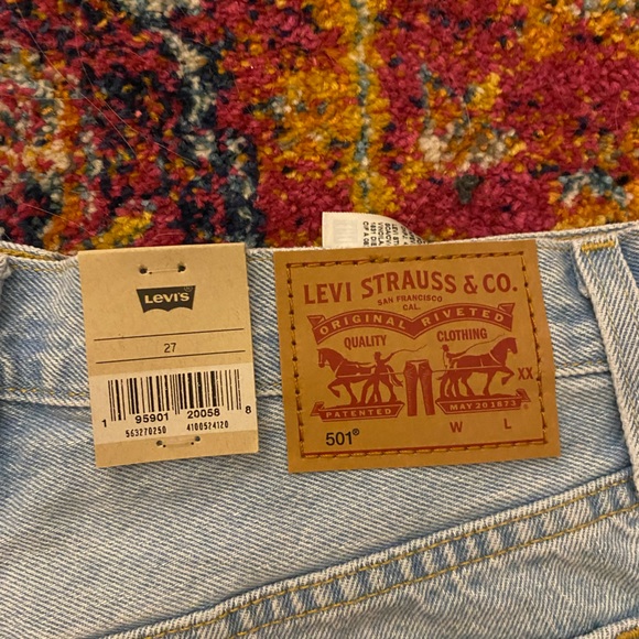 NWT 501 Levi Jean shorts - Picture 3 of 3